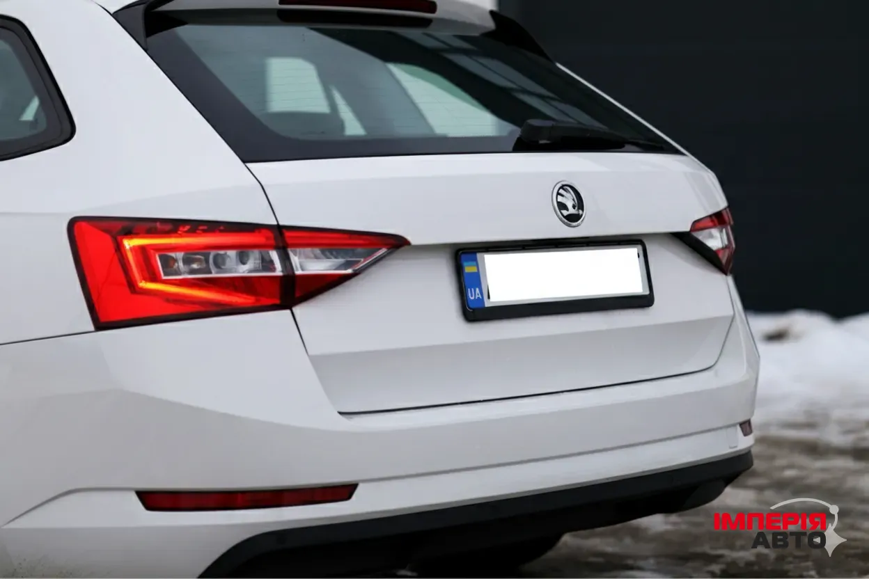 Skoda Superb - фото 6