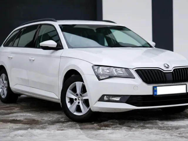 Skoda Superb - фото 2