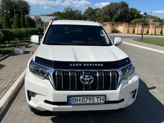 Toyota Land Cruiser Prado - фото 2