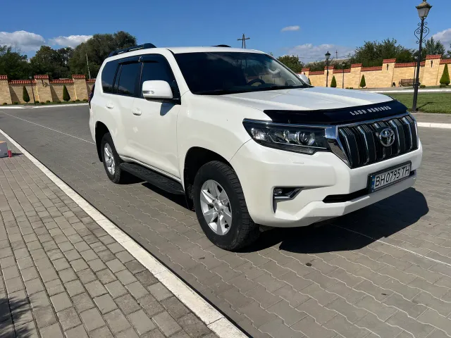 Toyota Land Cruiser Prado - фото 1