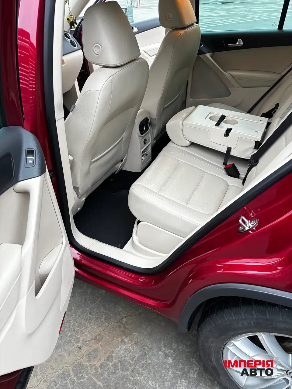 Volkswagen Tiguan - фото 11