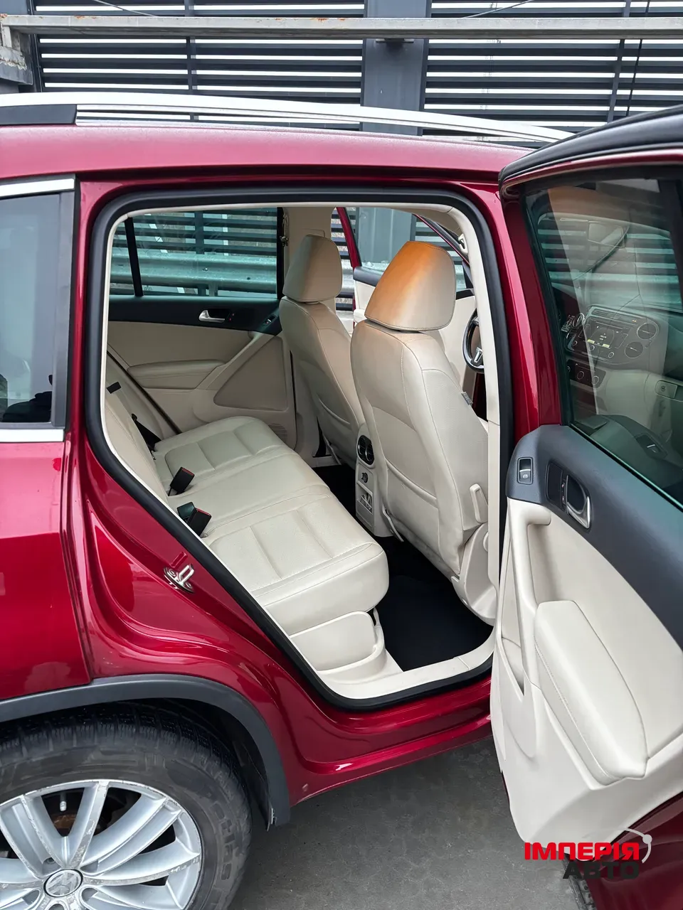 Volkswagen Tiguan - фото 9