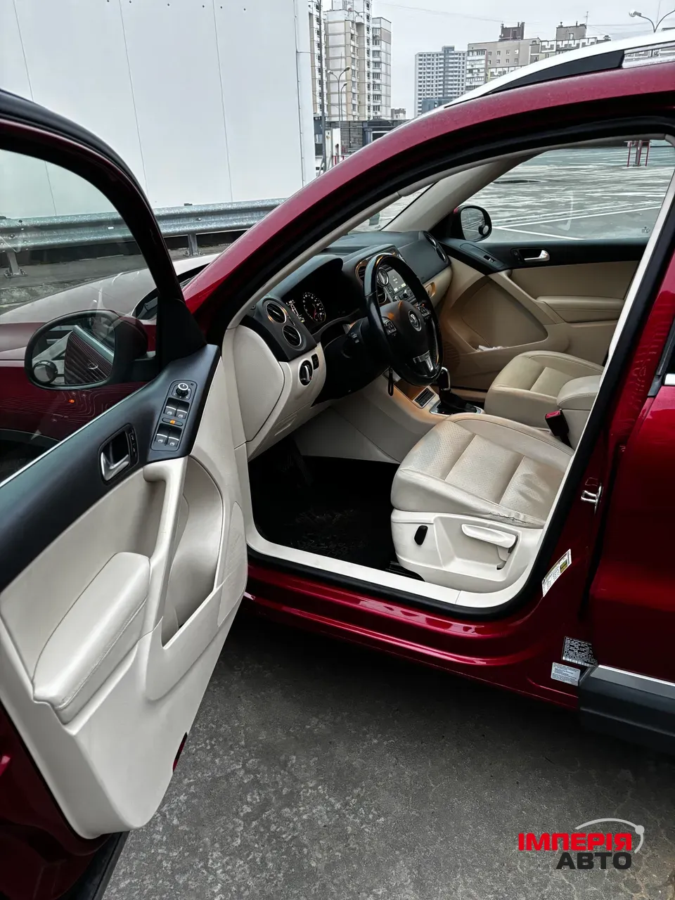 Volkswagen Tiguan - фото 6