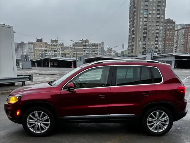 Volkswagen Tiguan - фото 3