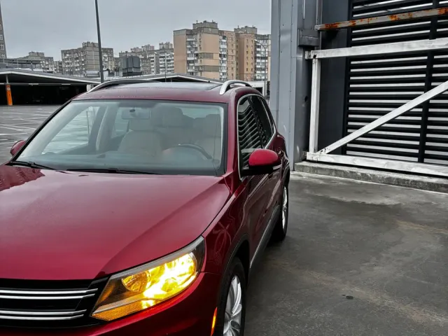 Volkswagen Tiguan - фото 2