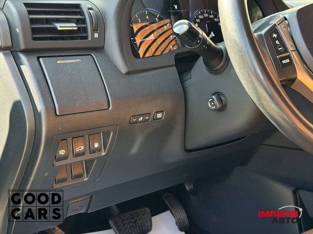 Lexus RX - фото 24