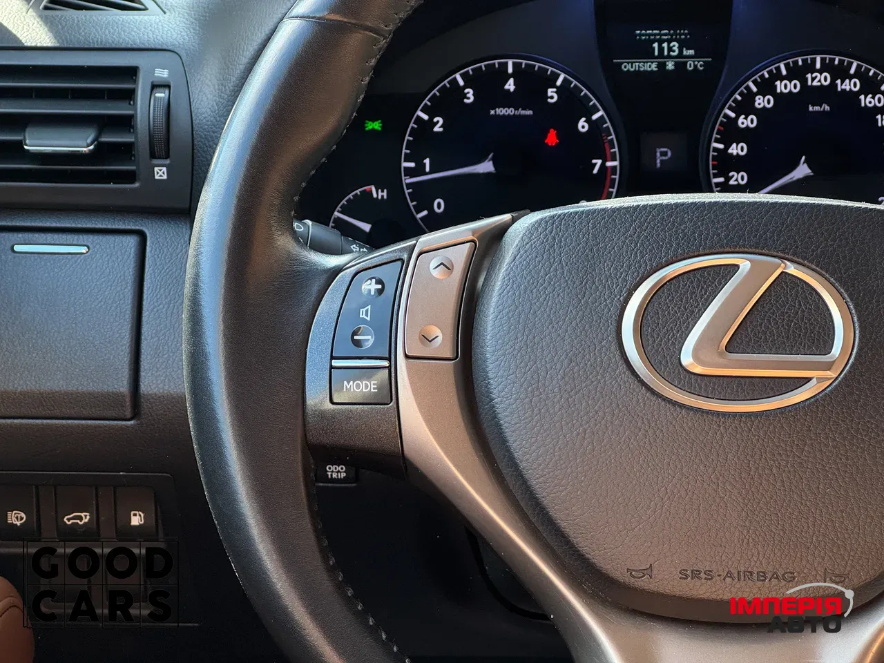 Lexus RX - фото 31