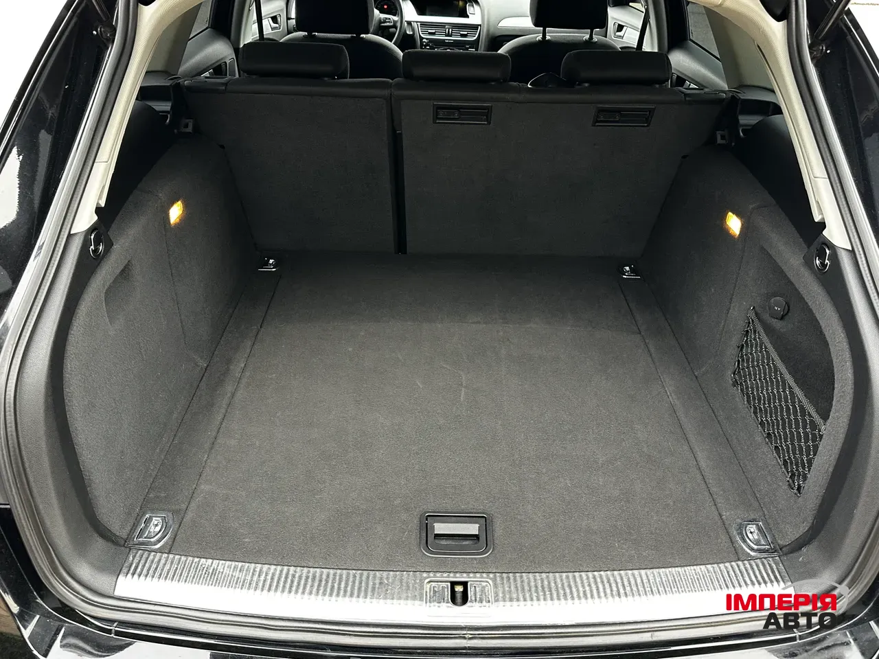 Audi A4 - фото 8