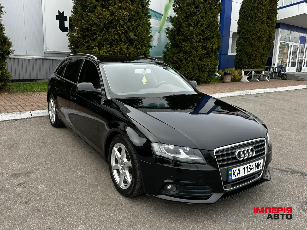 Audi A4 - фото 12