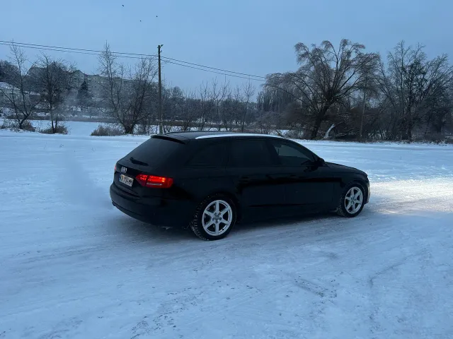 Audi A4 - фото 4
