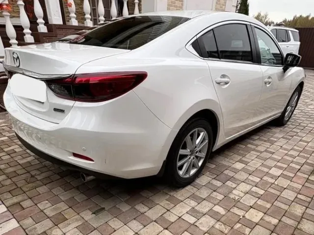 Mazda 6 - фото 2