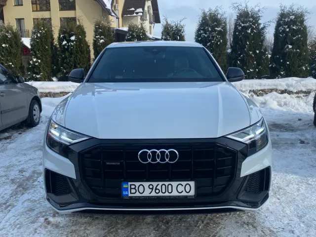 Audi Q8 - фото 1