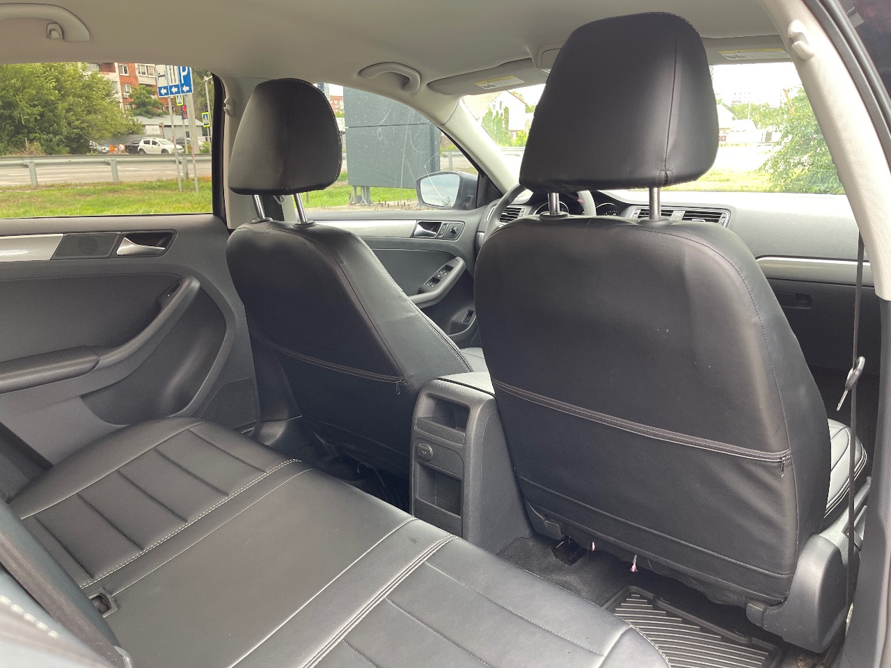 Volkswagen Jetta - фото 11