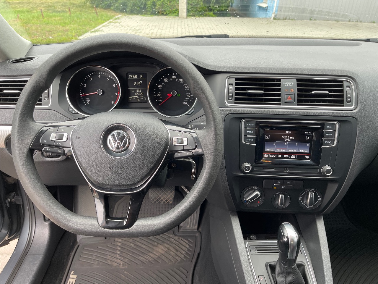 Volkswagen Jetta - фото 18