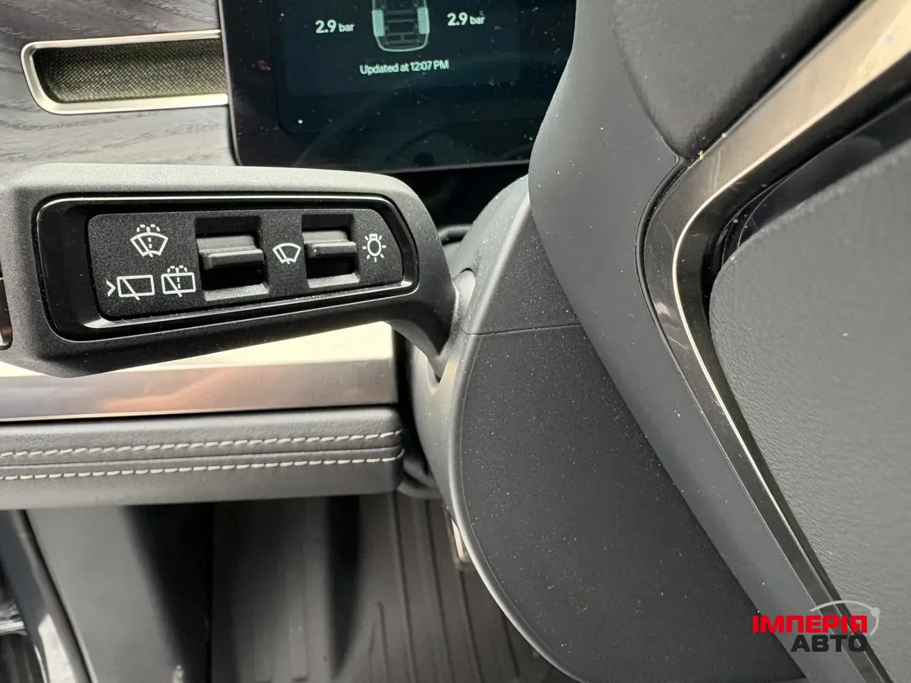 Rivian R1S - фото 22