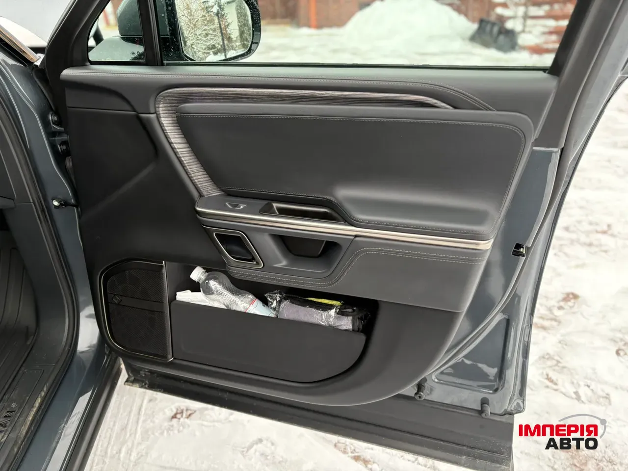 Rivian R1S - фото 19