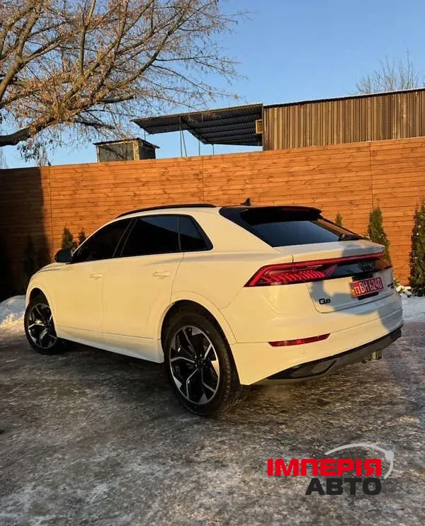 Audi Q8 - фото 7