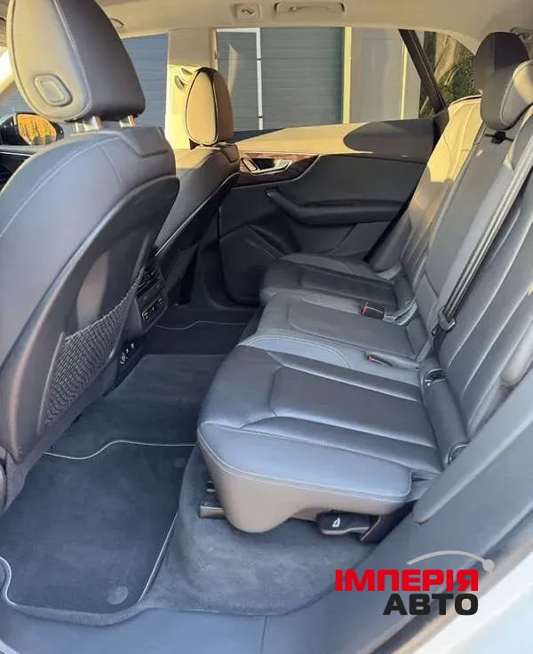 Audi Q8 - фото 16