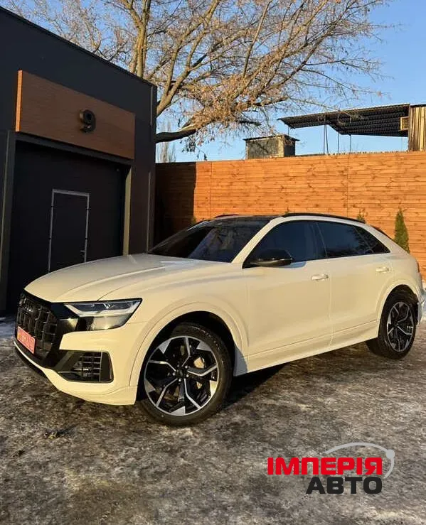 Audi Q8 - фото 5