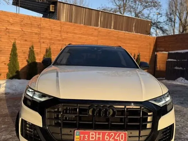 Audi Q8 - фото 2