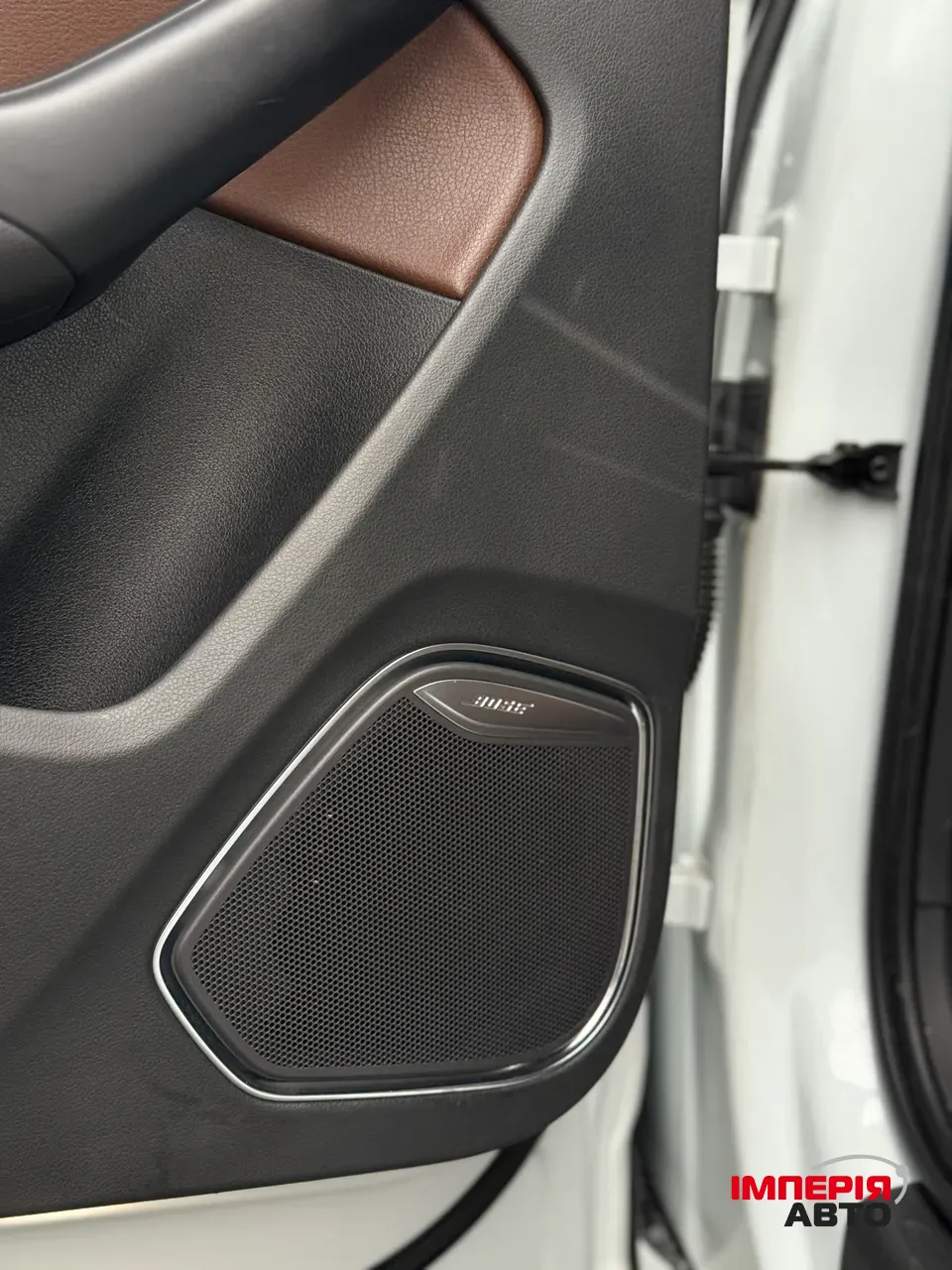 Audi Q3 - фото 11