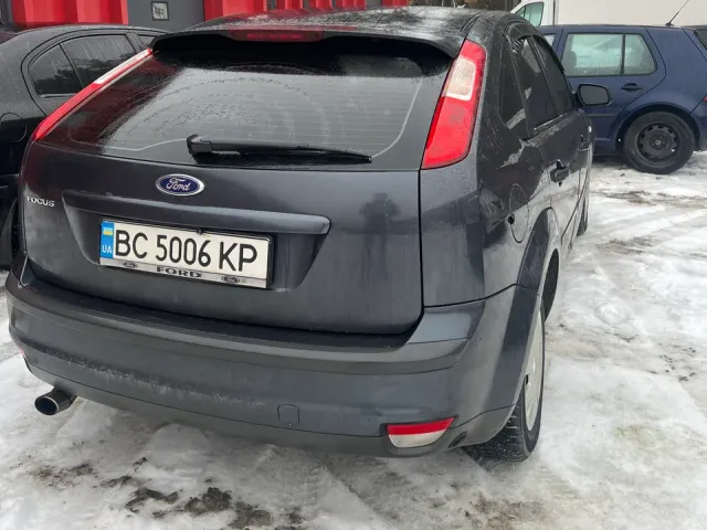 Ford Focus - фото 3
