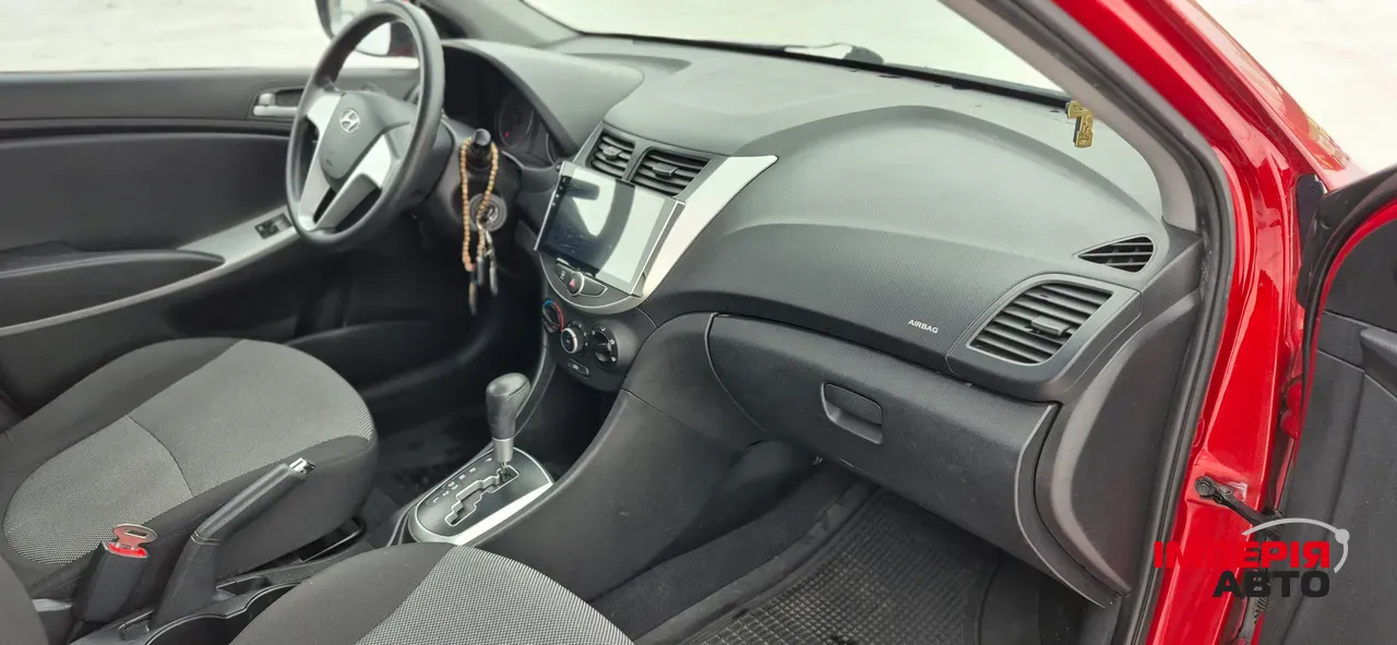 Hyundai Accent - фото 11