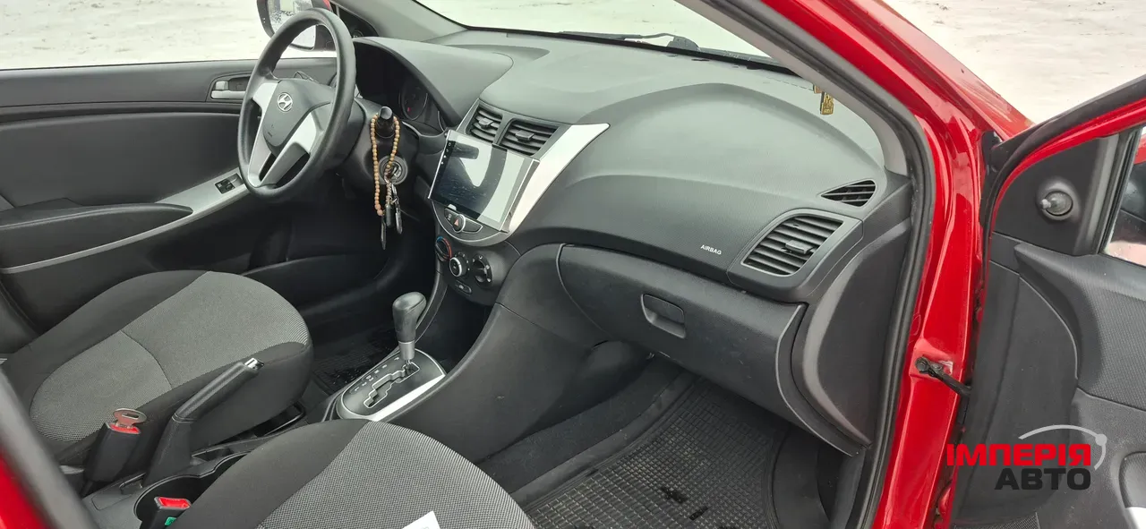 Hyundai Accent - фото 12