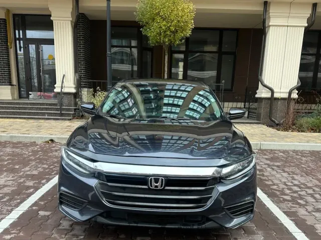 Honda Insight - фото 1