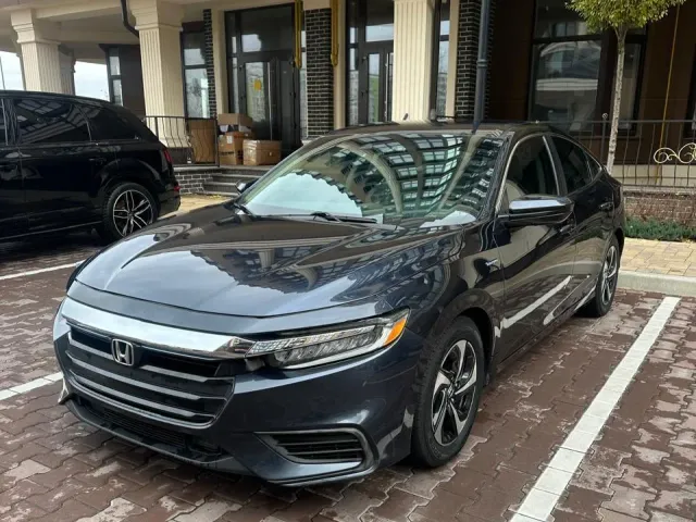 Honda Insight - фото 2