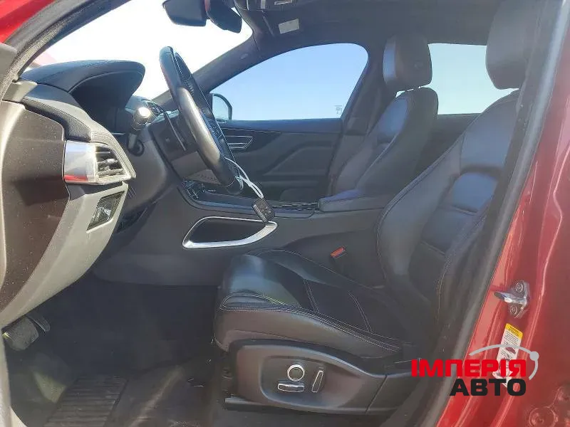 Jaguar F-Pace - фото 10