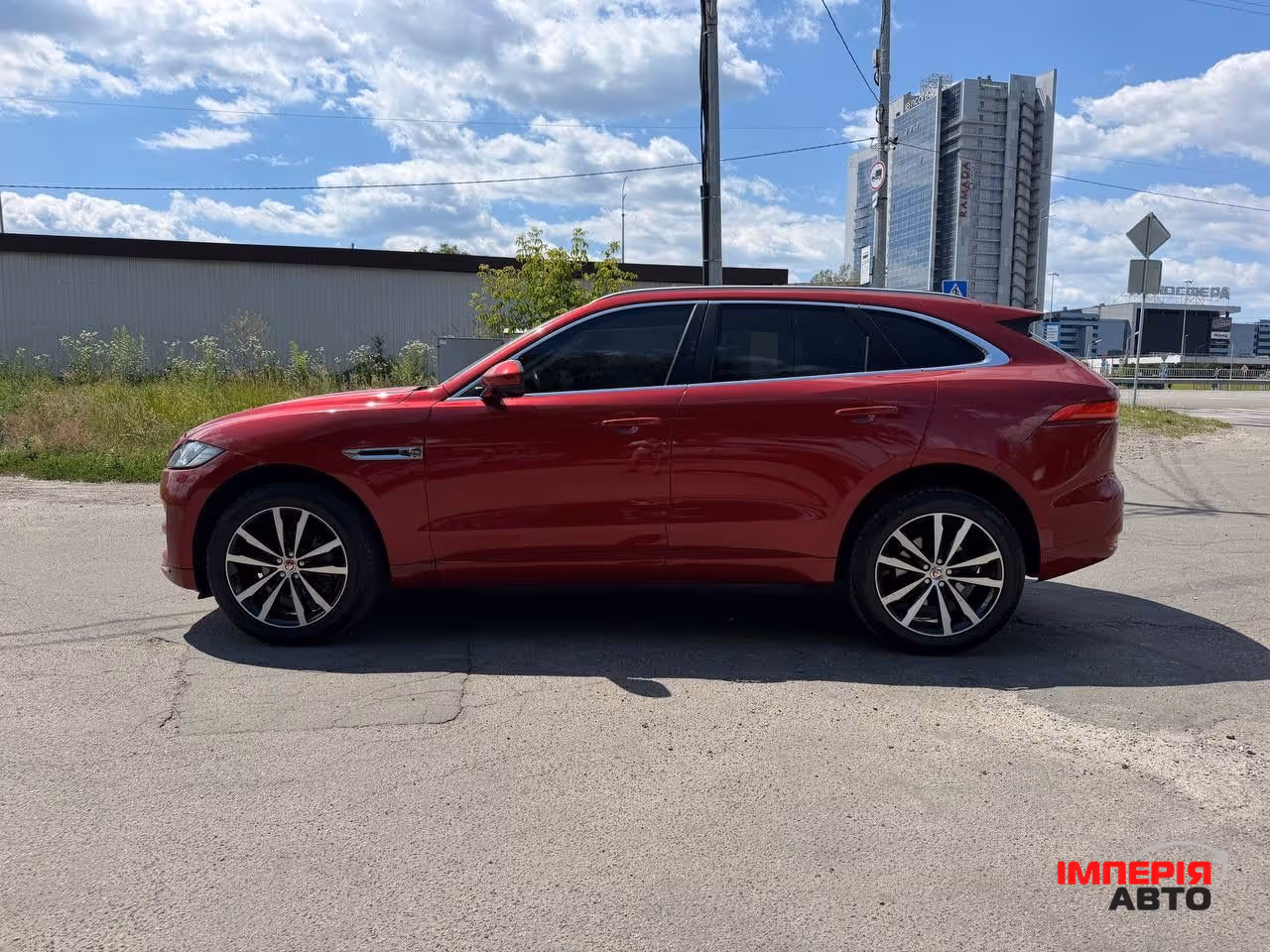 Jaguar F-Pace - фото 2