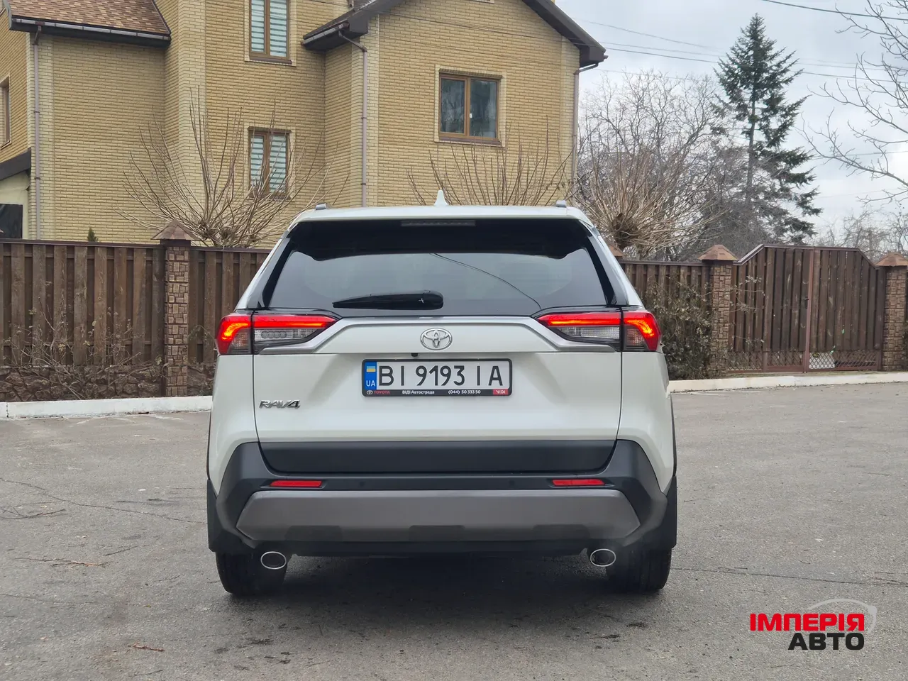 Toyota RAV4 - фото 19