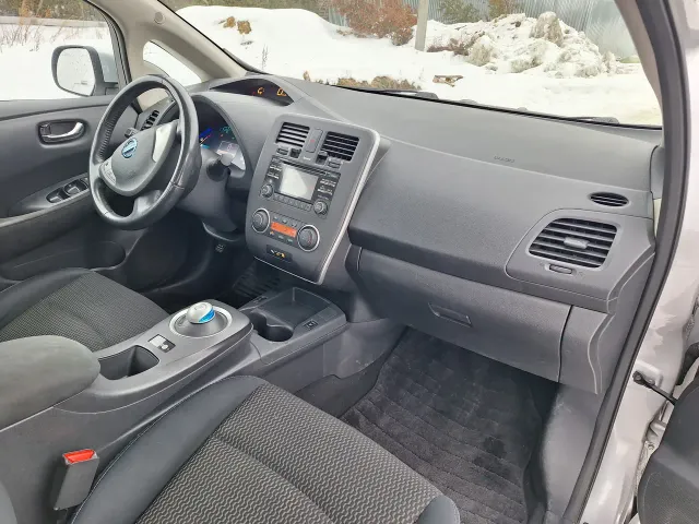 Nissan Leaf - фото 4