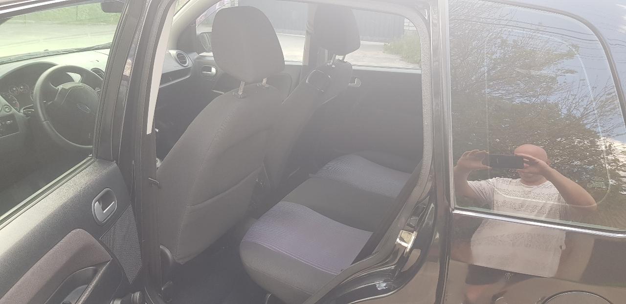 Ford Fusion - фото 1