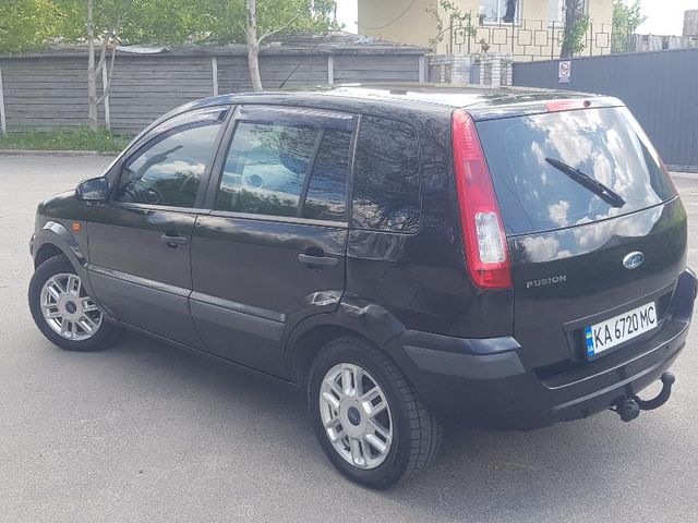 Ford Fusion - зображення 4