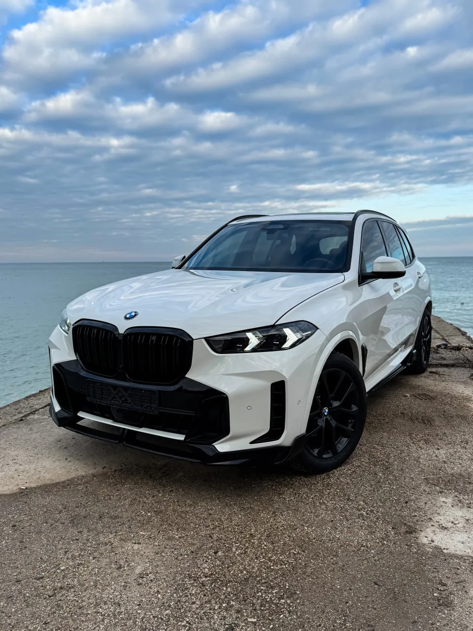 BMW X5 - фото 1