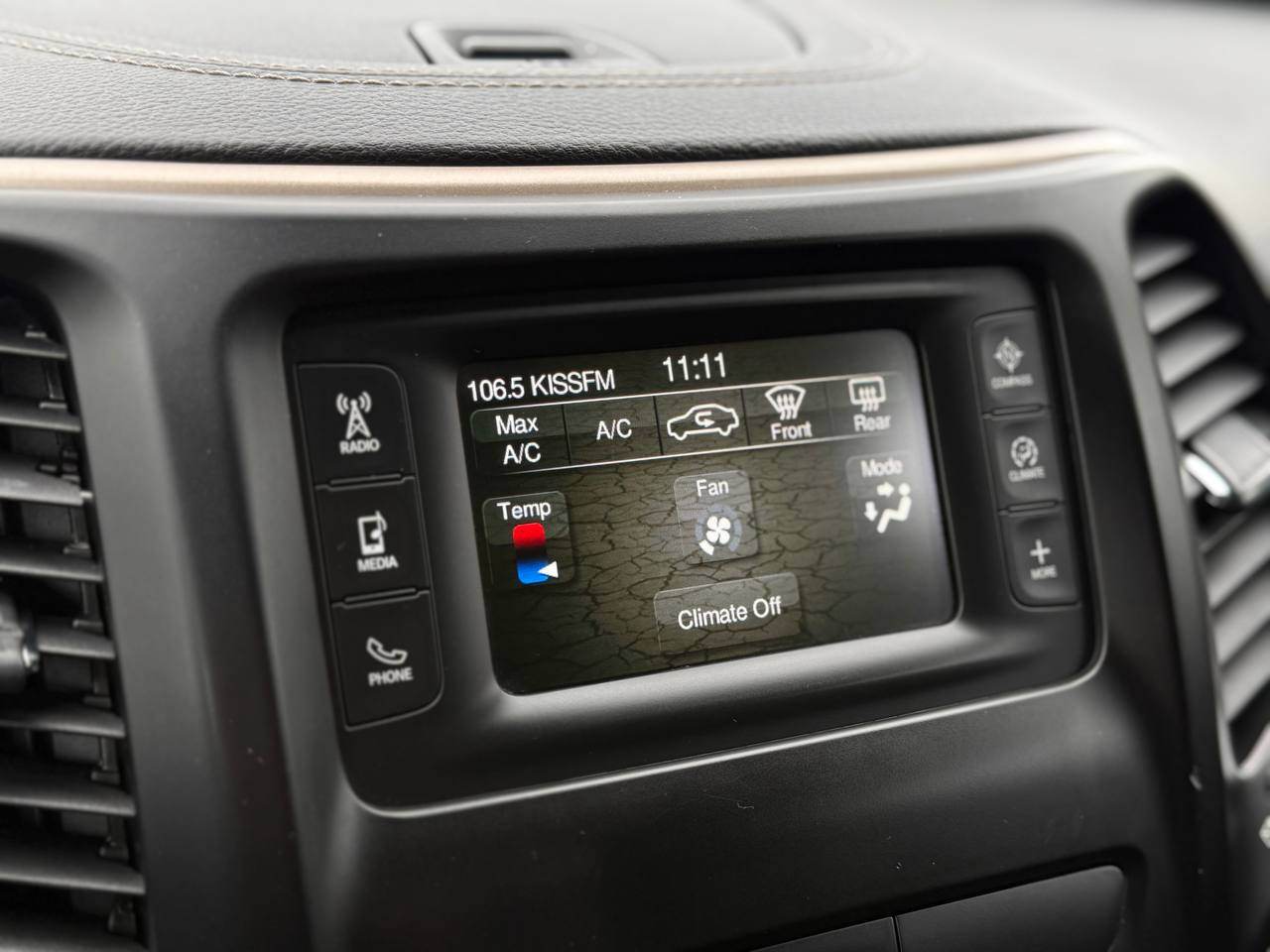 Jeep Cherokee - фото 5