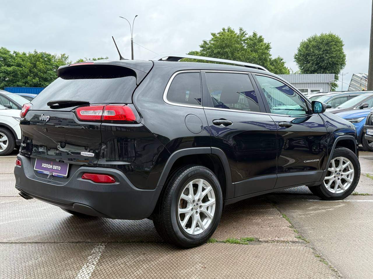 Jeep Cherokee - фото 14