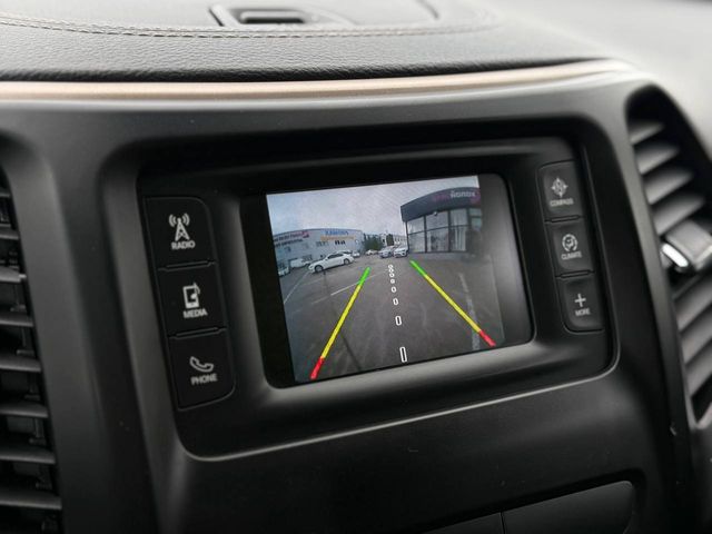 Jeep Cherokee - фото 3