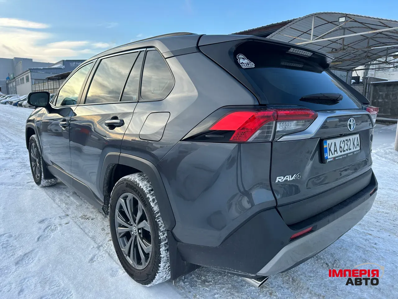 Toyota RAV4 - фото 5