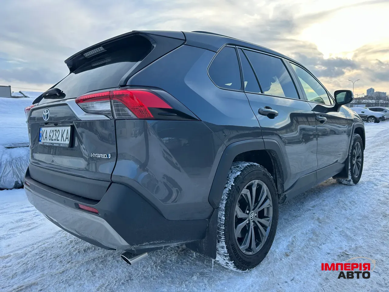 Toyota RAV4 - фото 6
