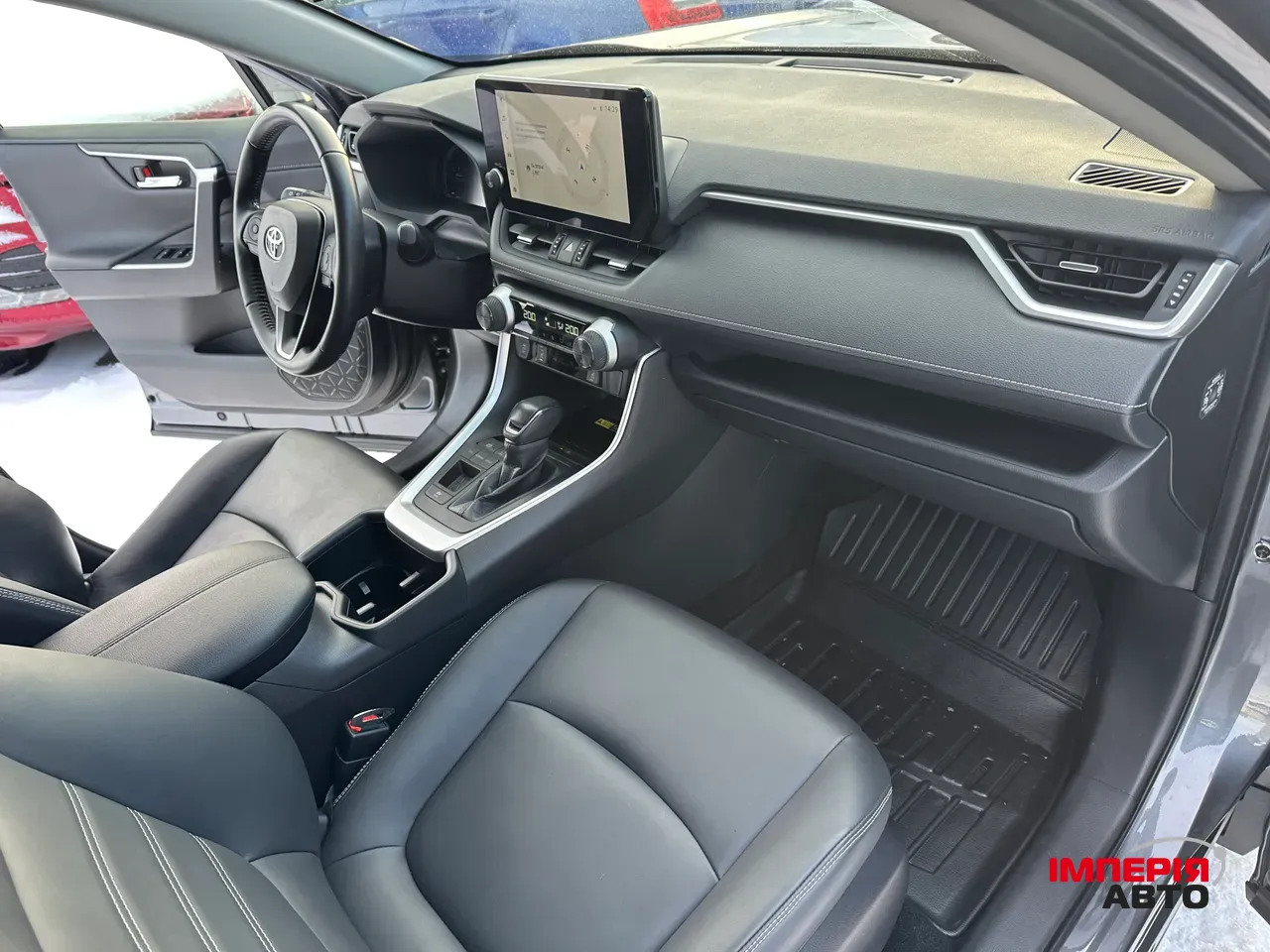 Toyota RAV4 - фото 11