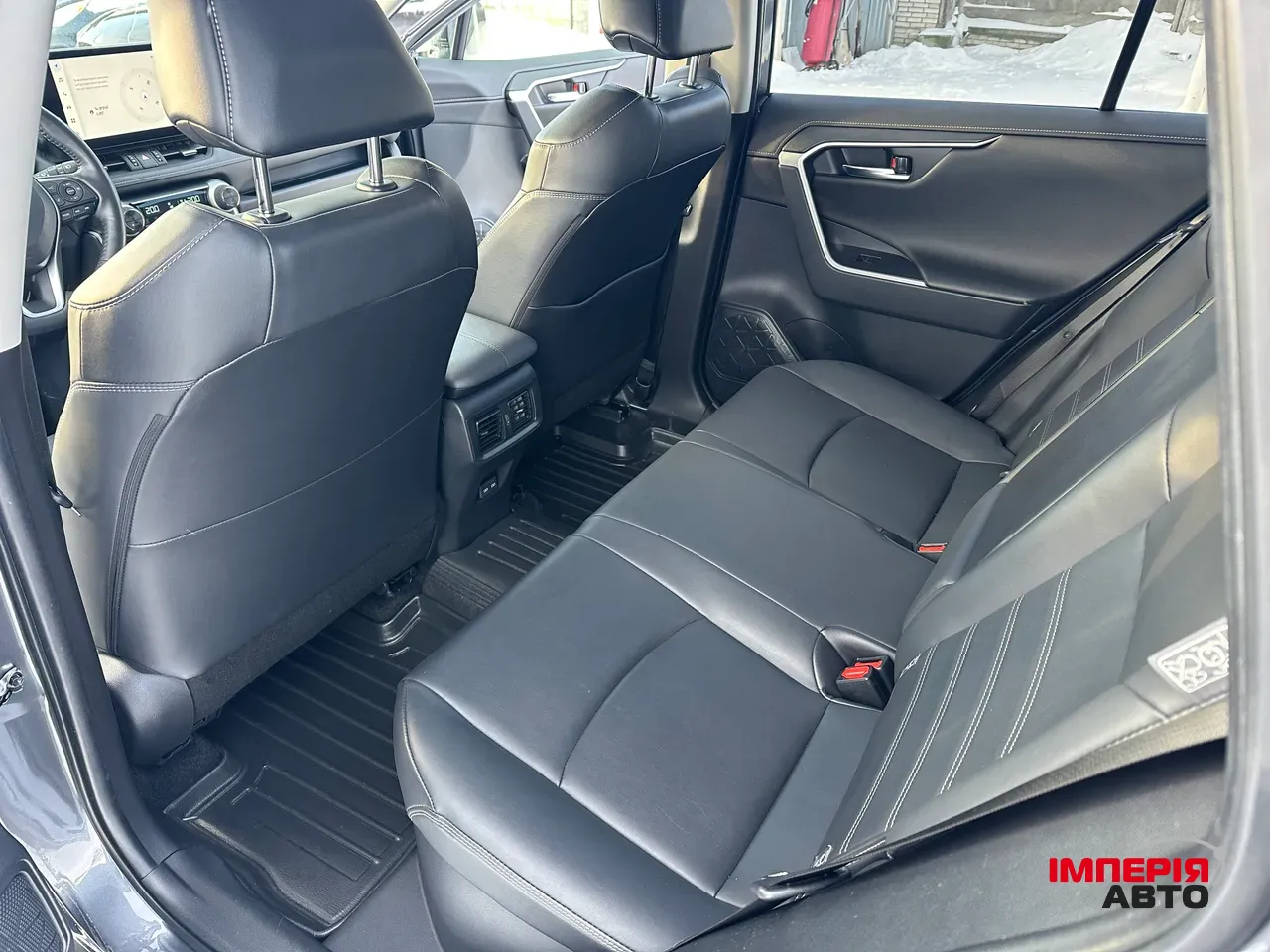 Toyota RAV4 - фото 14