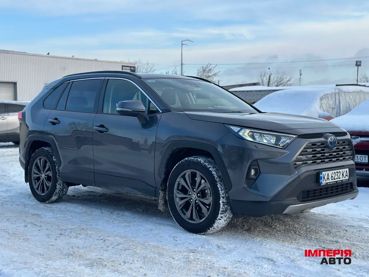 Toyota RAV4 - фото 8