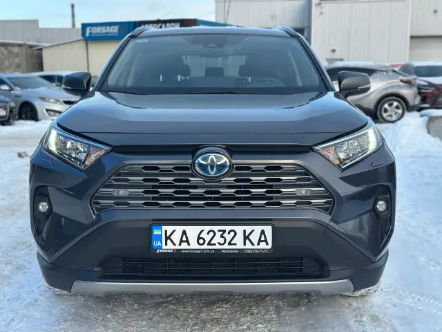 Toyota RAV4 - фото 2