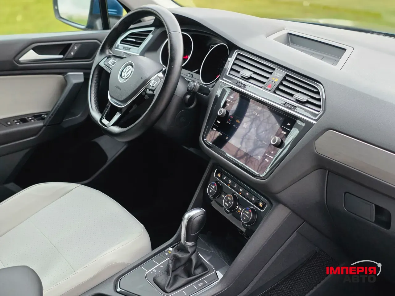 Volkswagen Tiguan - фото 13