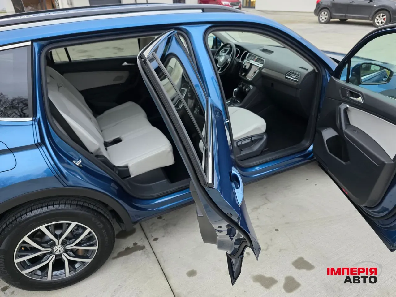 Volkswagen Tiguan - фото 7
