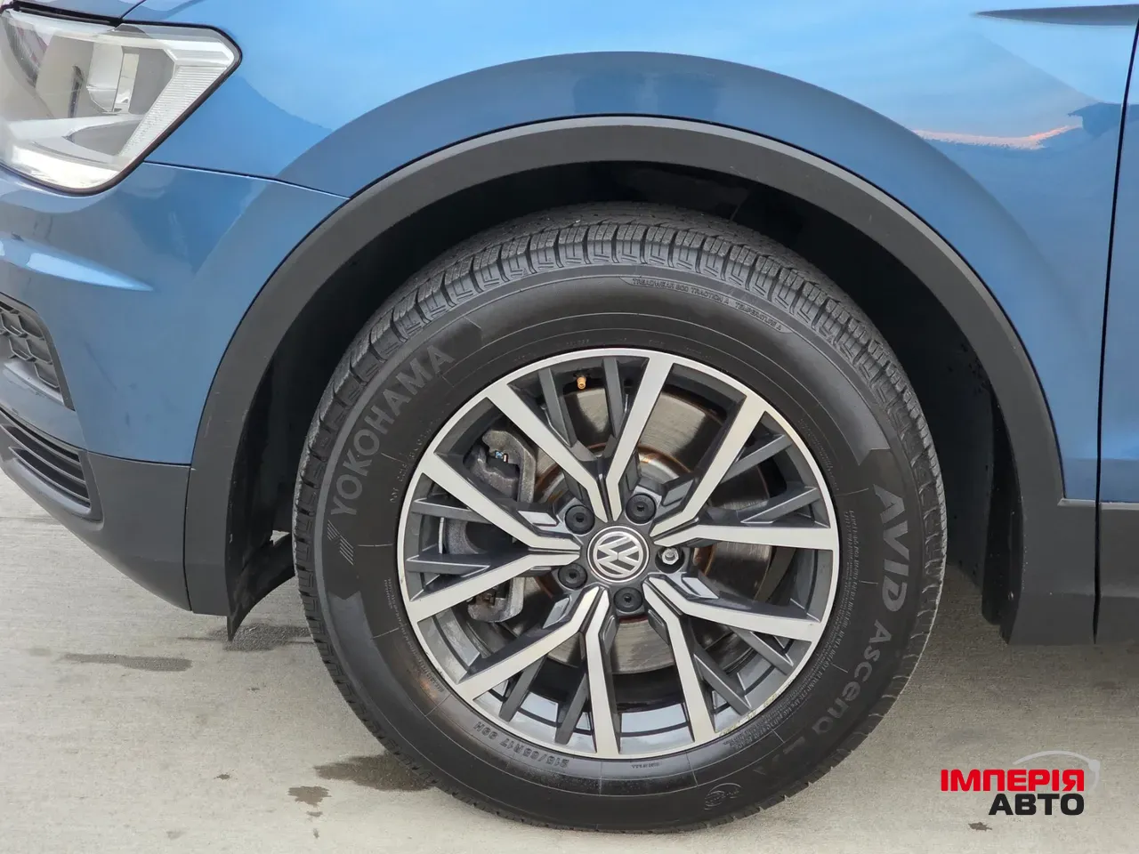 Volkswagen Tiguan - фото 8