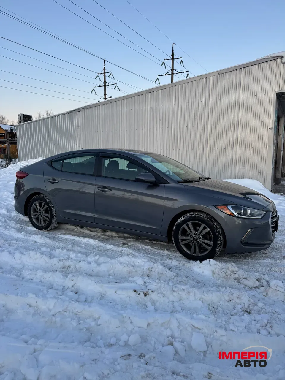 Hyundai Elantra - фото 3